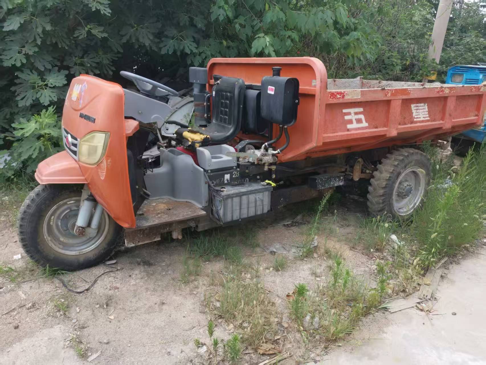 福田五星三轮车，发动机24马力，寄卖价9000元，电话：13562868938，