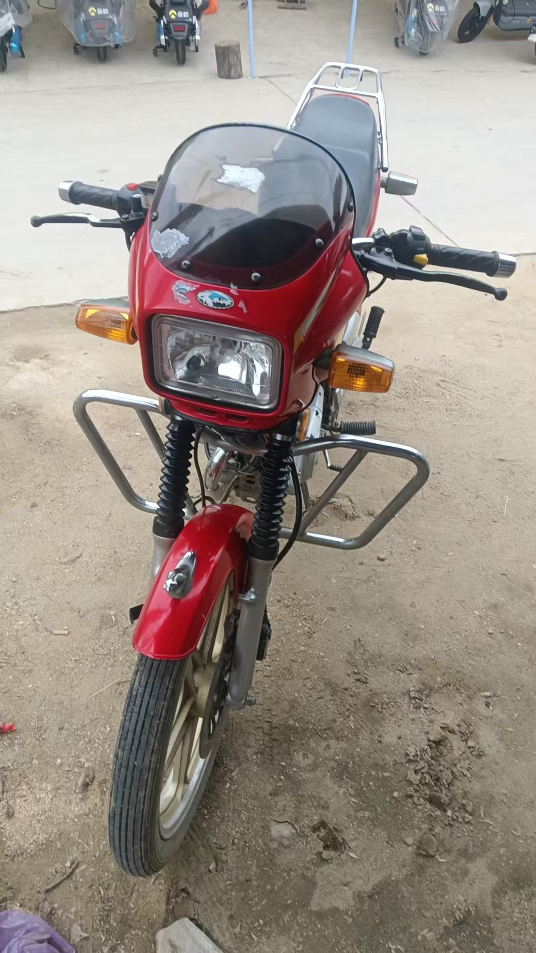钻豹摩托车8成新，原价7600元，现在2200元，联系电话13371032228